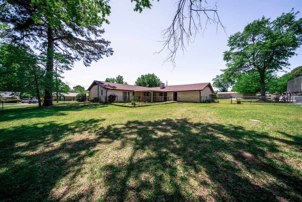 107 Tulip St, White Oak, Texas image 47