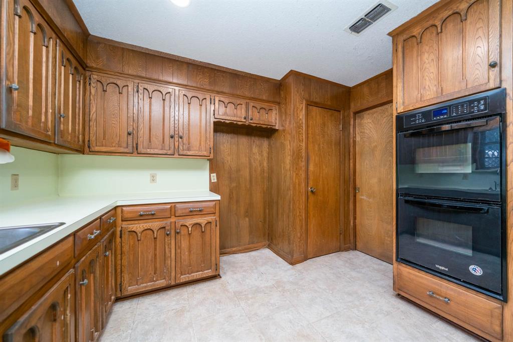 107 Tulip St, White Oak, Texas image 18