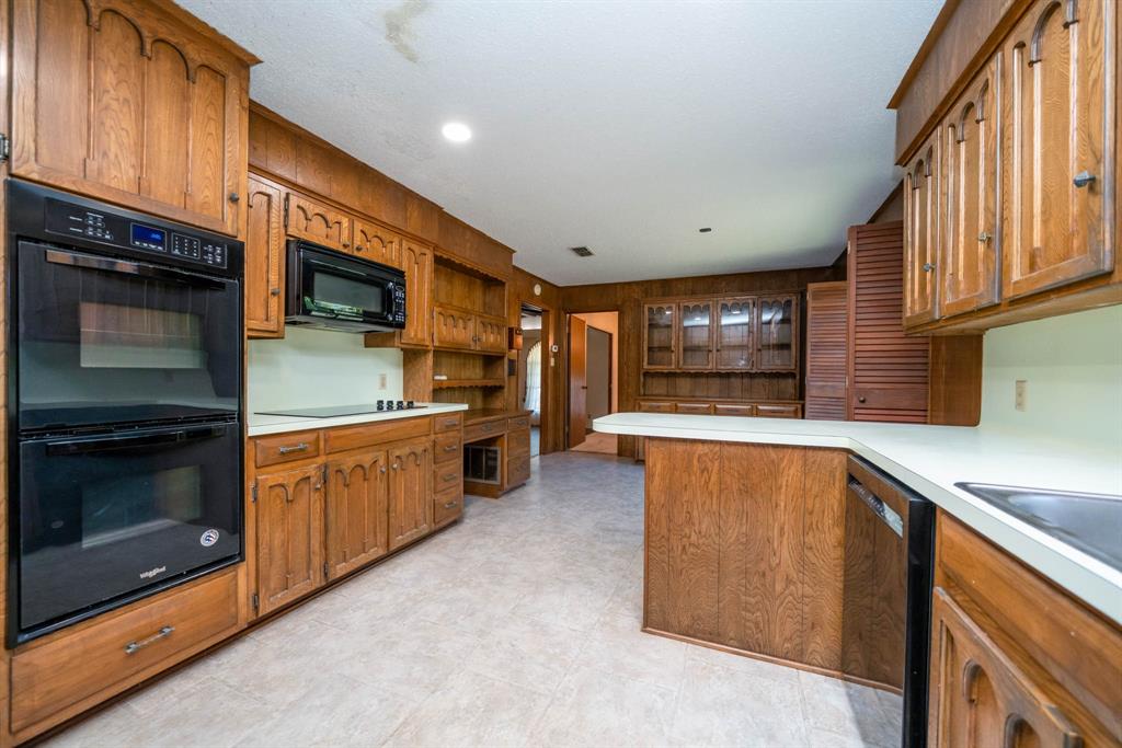 107 Tulip St, White Oak, Texas image 16