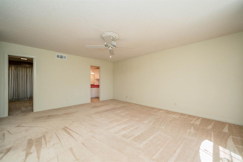 107 Tulip St, White Oak, Texas image 27