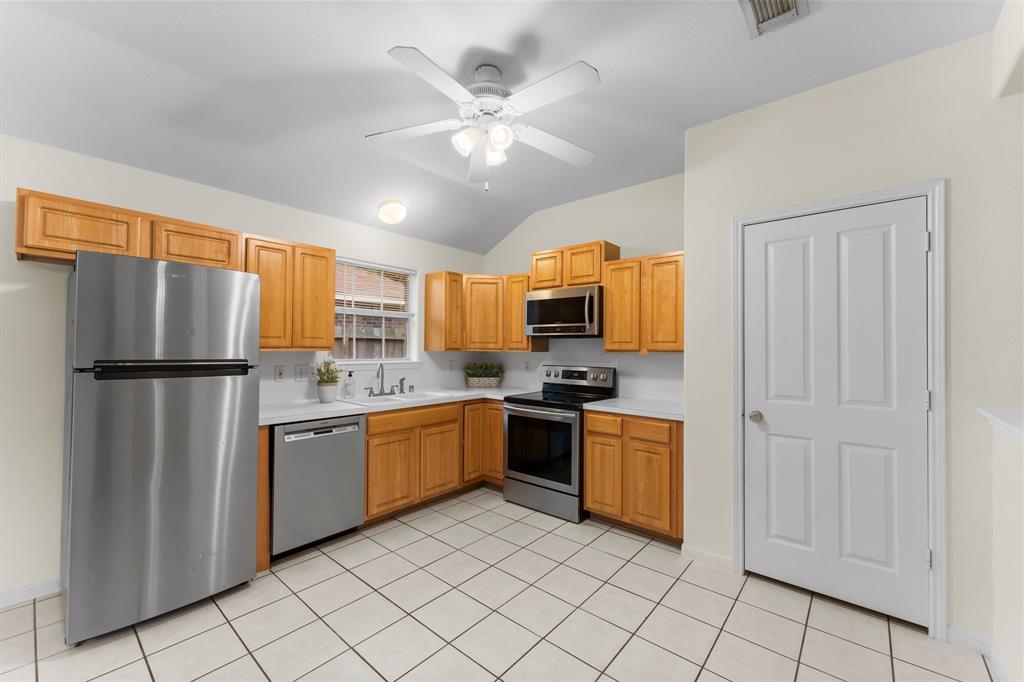 16883 Bob White Dr, Conroe, Texas image 12