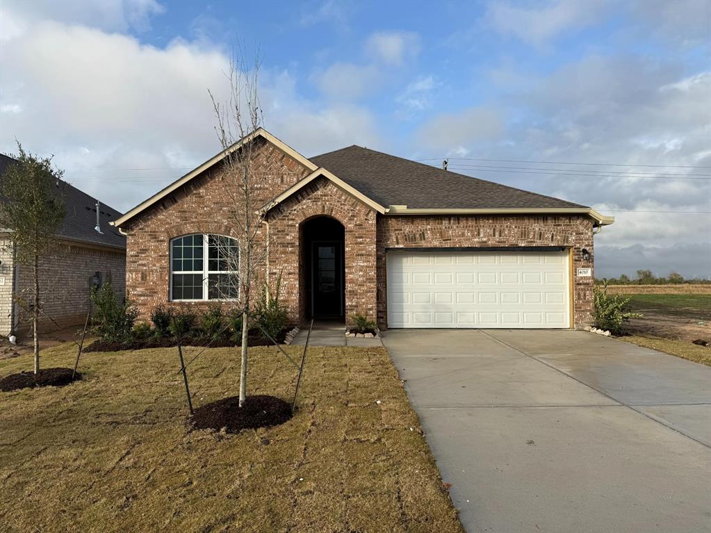 4010 Silver Falls Lane, League City, Texas image 2