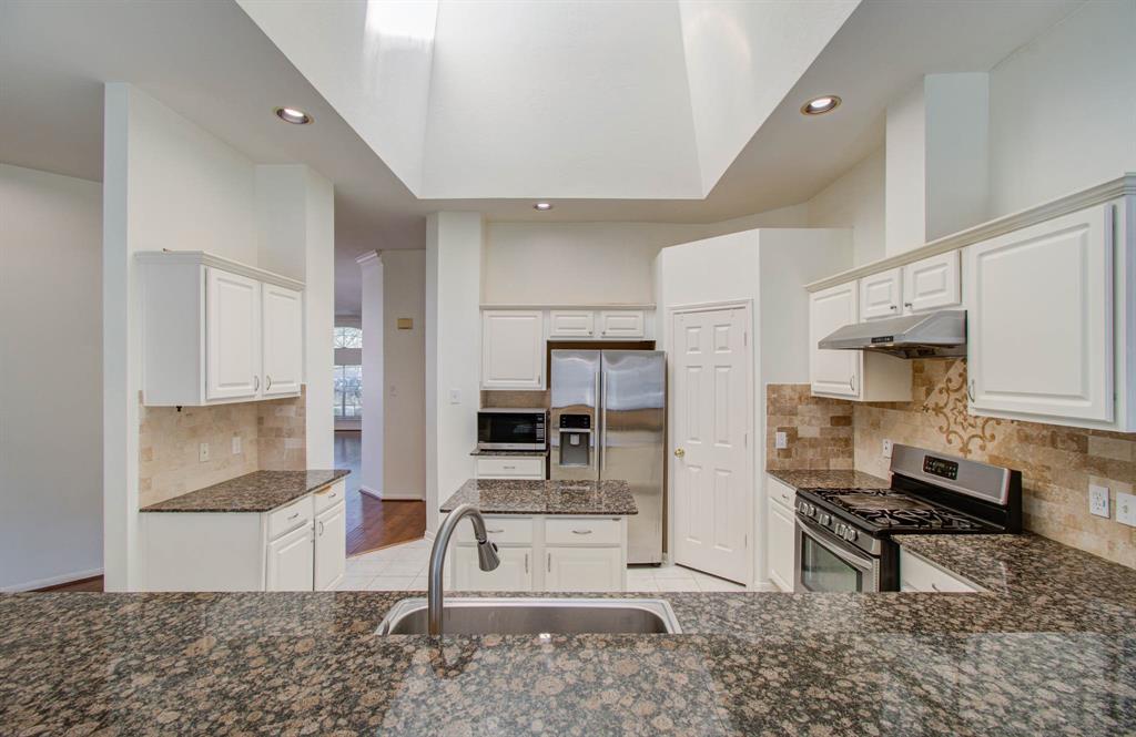 2906 Huckleberry Street, Missouri City, Texas image 35