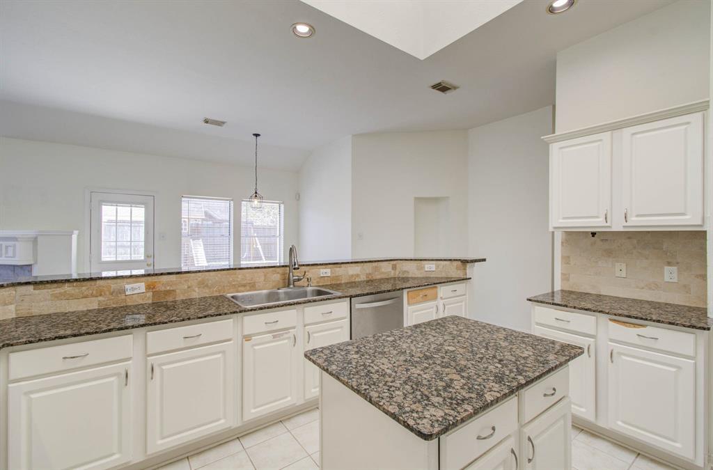 2906 Huckleberry Street, Missouri City, Texas image 32