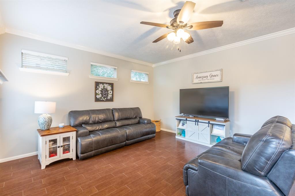 3234 Millbrook Drive, Pearland, Texas image 12