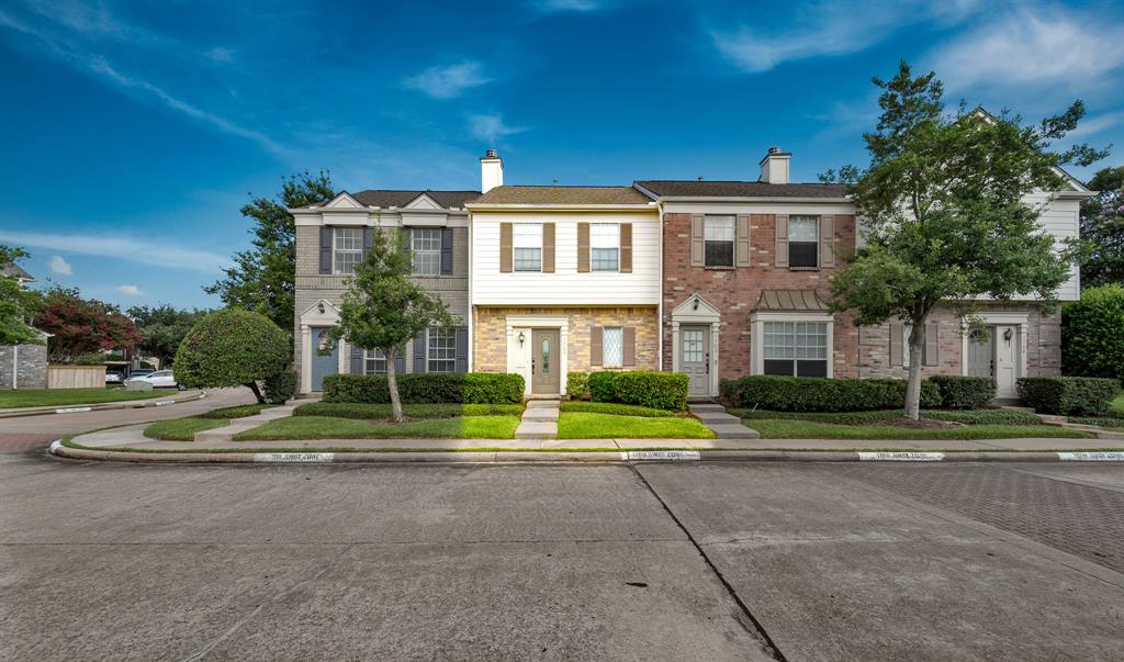 2910 Grants Lake Boulevard 1702