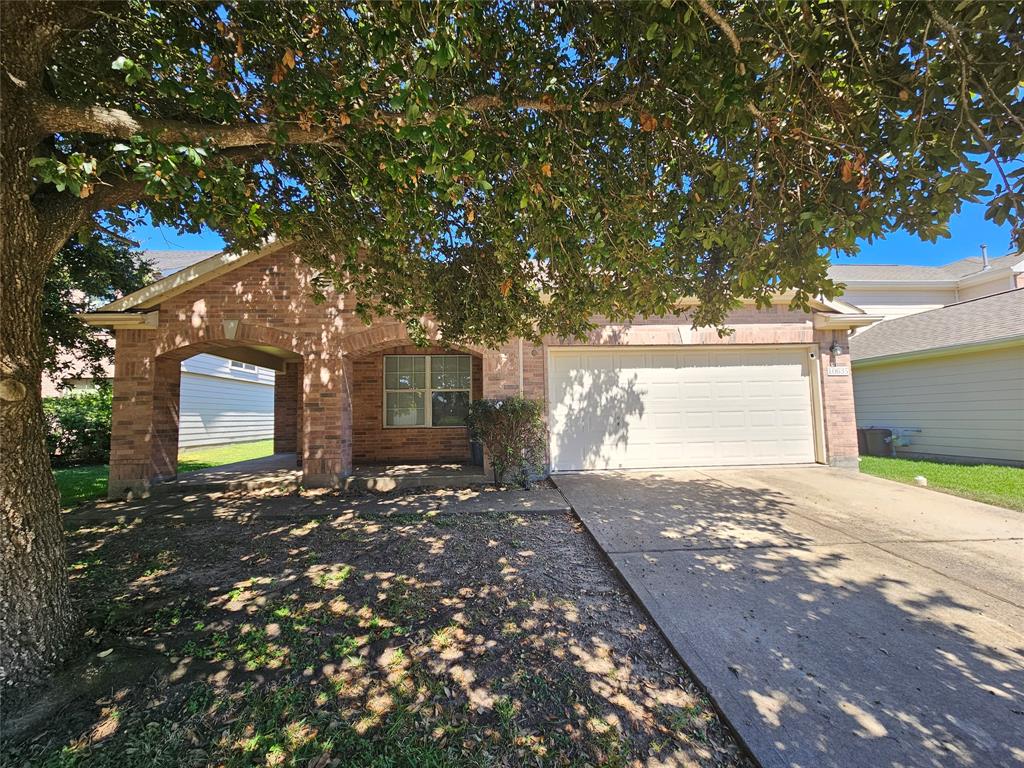 10635 Gold Finch Road, Baytown, Texas image 3