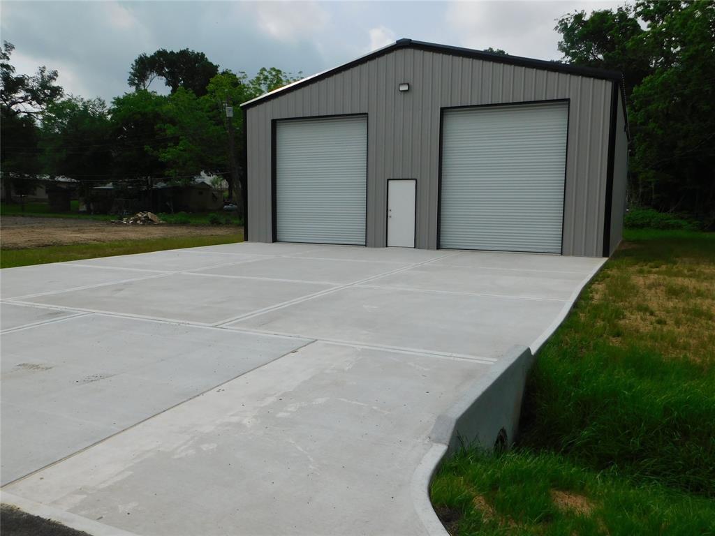 10725 Pine Street, Willis, Texas image 4