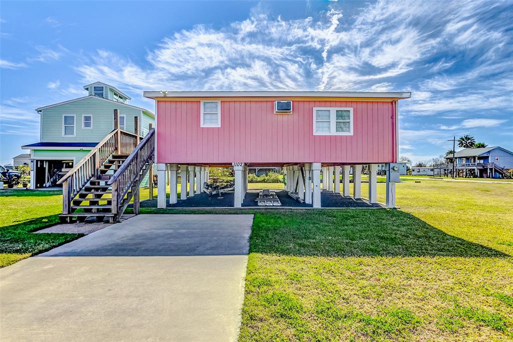 1102 Mayes Rd, Crystal Beach, Texas image 2