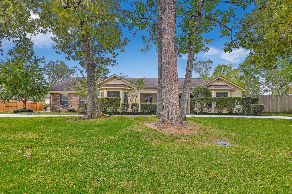 16015 Sea Palms Drive, Crosby, Texas image 1