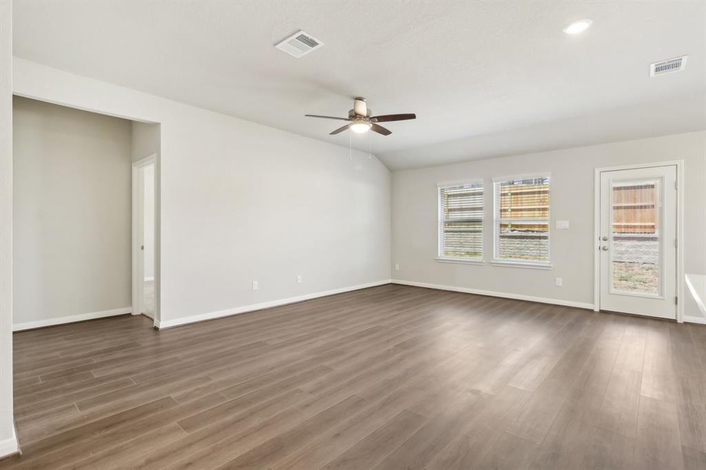 1615 Shae Oak Lane, Conroe, Texas image 12