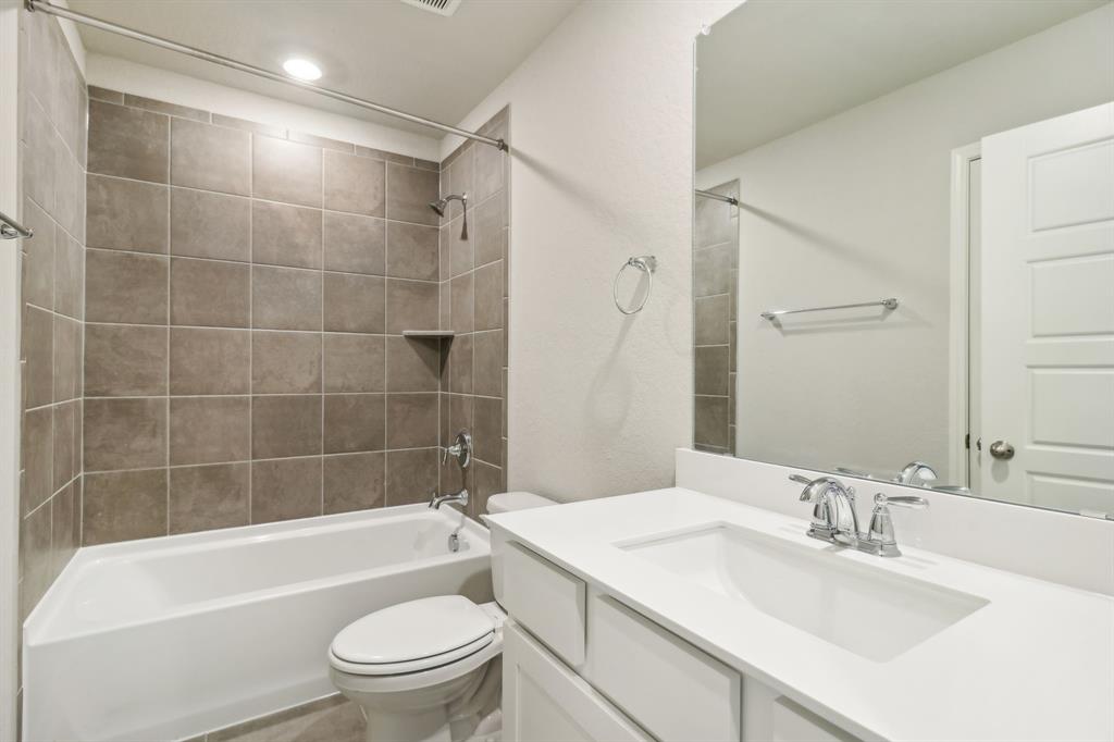 1615 Shae Oak Lane, Conroe, Texas image 16