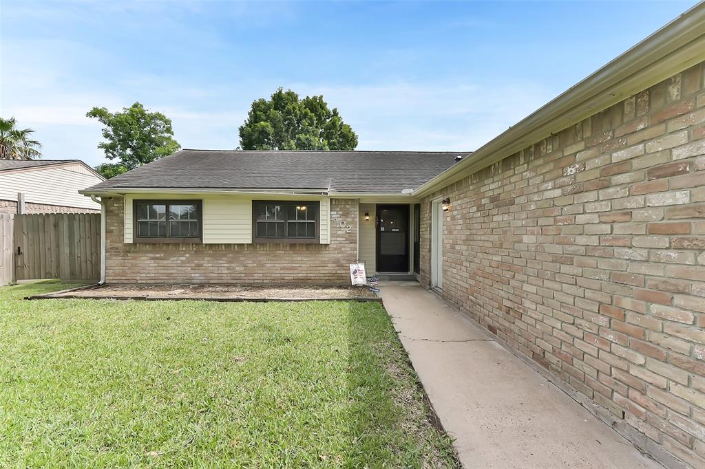 402 E Lambuth Lane, Deer Park, Texas image 2