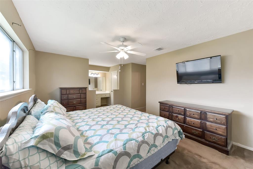 402 E Lambuth Lane, Deer Park, Texas image 17