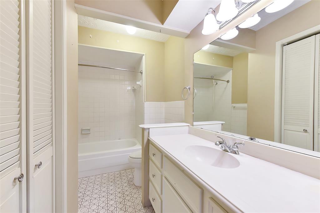 402 E Lambuth Lane, Deer Park, Texas image 19