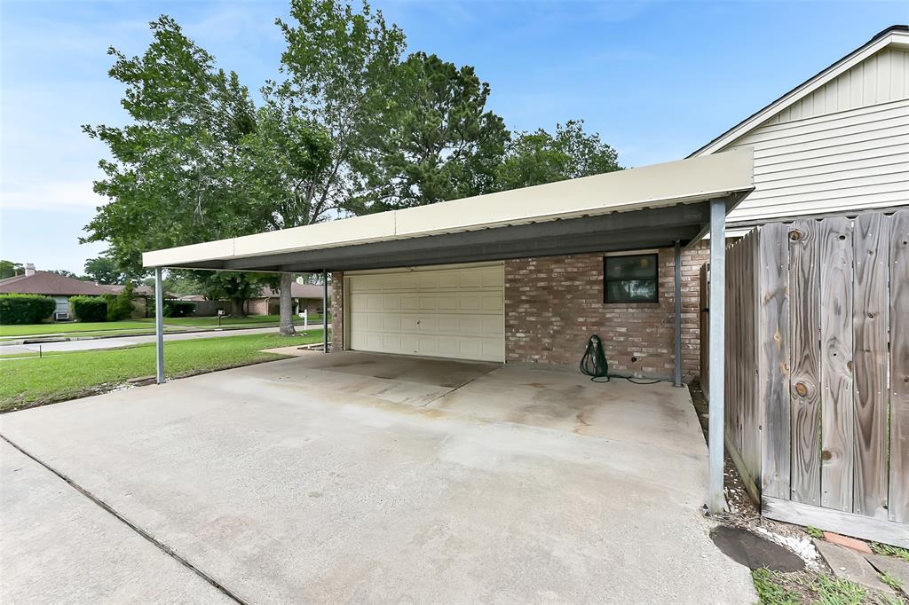 402 E Lambuth Lane, Deer Park, Texas image 3