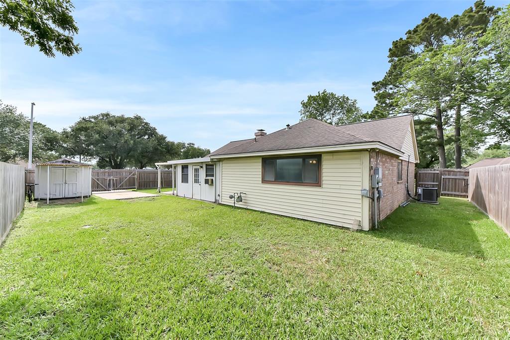 402 E Lambuth Lane, Deer Park, Texas image 4