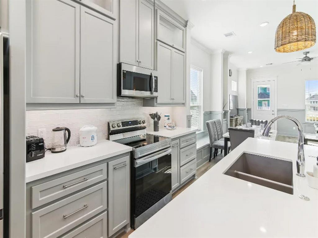 22906 Miramar Street, Galveston, Texas image 6