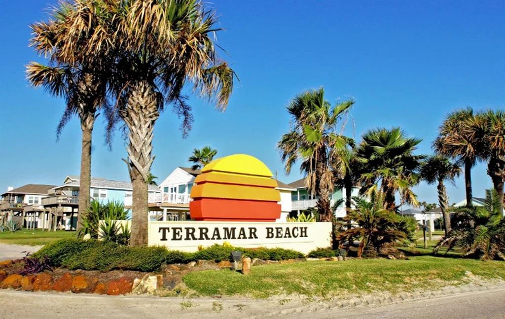 22906 Miramar Street, Galveston, Texas image 2