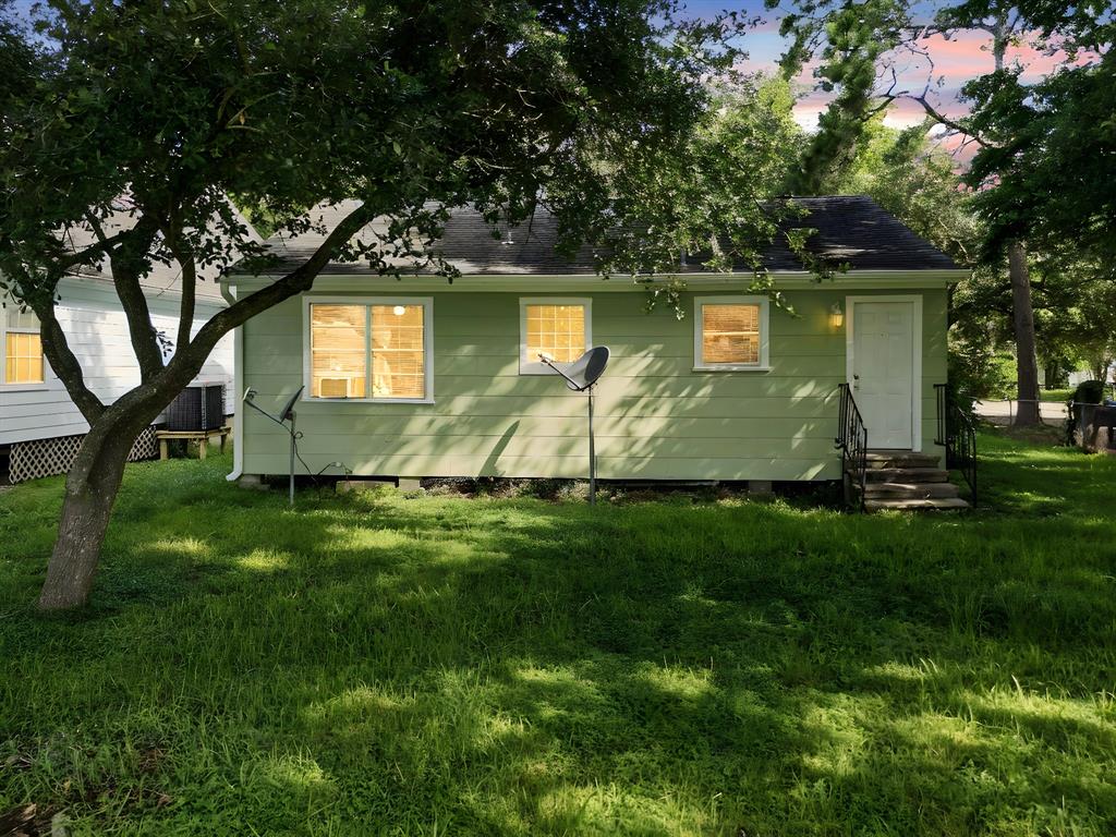 303 Texas Avenue