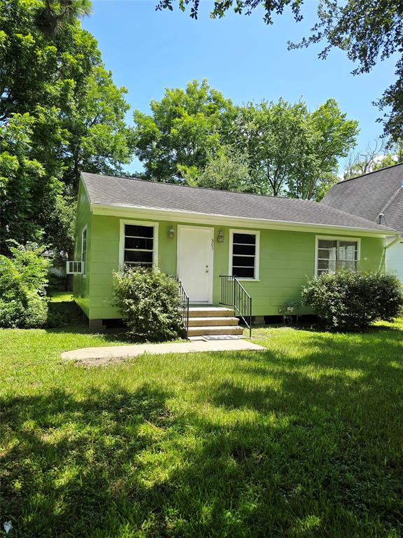303 Texas Avenue