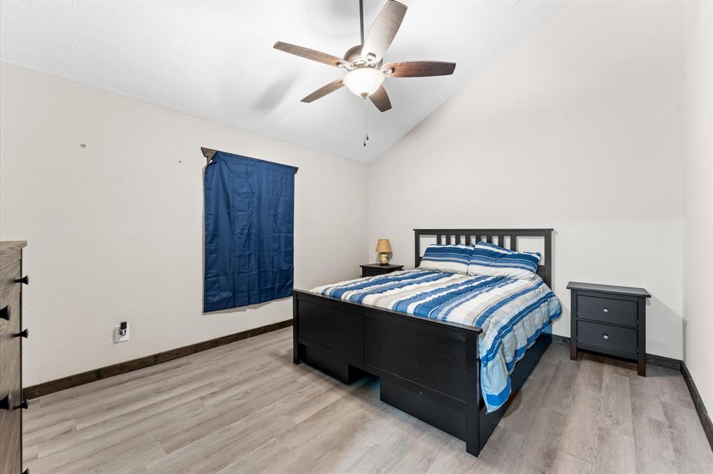 325 S Bell Drive, Texas City, Texas image 11