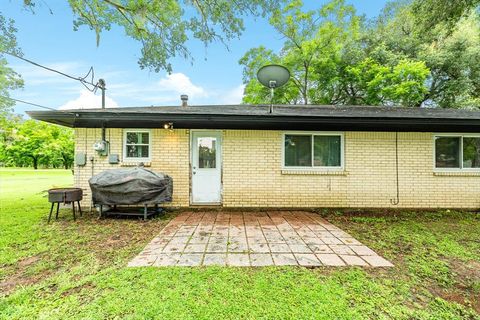 A home in Brazoria