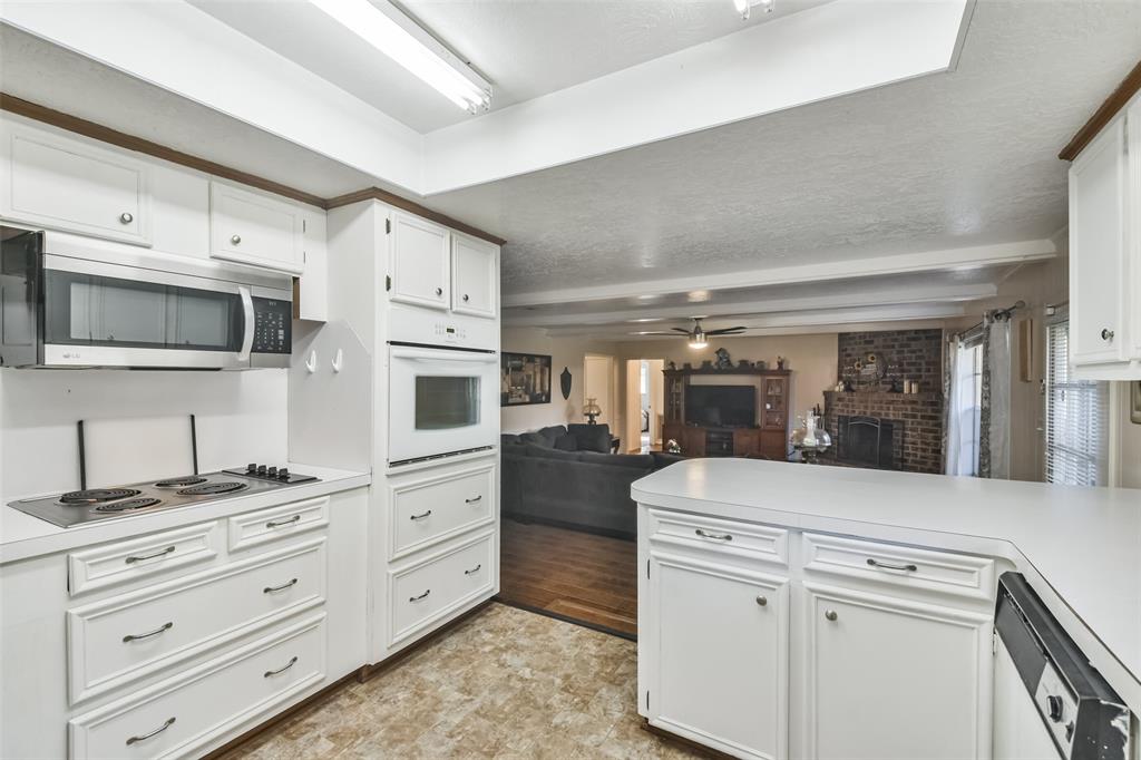 1805 Twila Lane, Conroe, Texas image 9