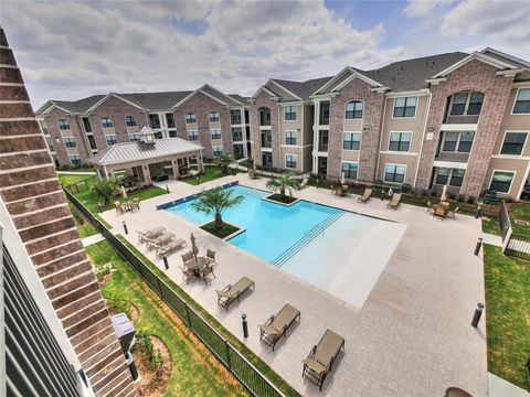 Photo of 5353 Space Center Boulevard #B1, Pasadena, TX 77505 (MLS # 10370926)