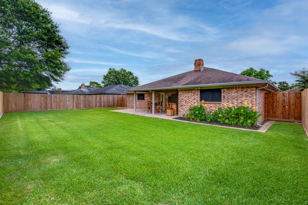 5214 Meadow Crest Street, La Porte, Texas image 31