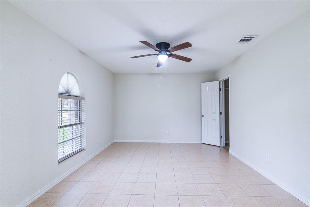 5214 Meadow Crest Street, La Porte, Texas image 22