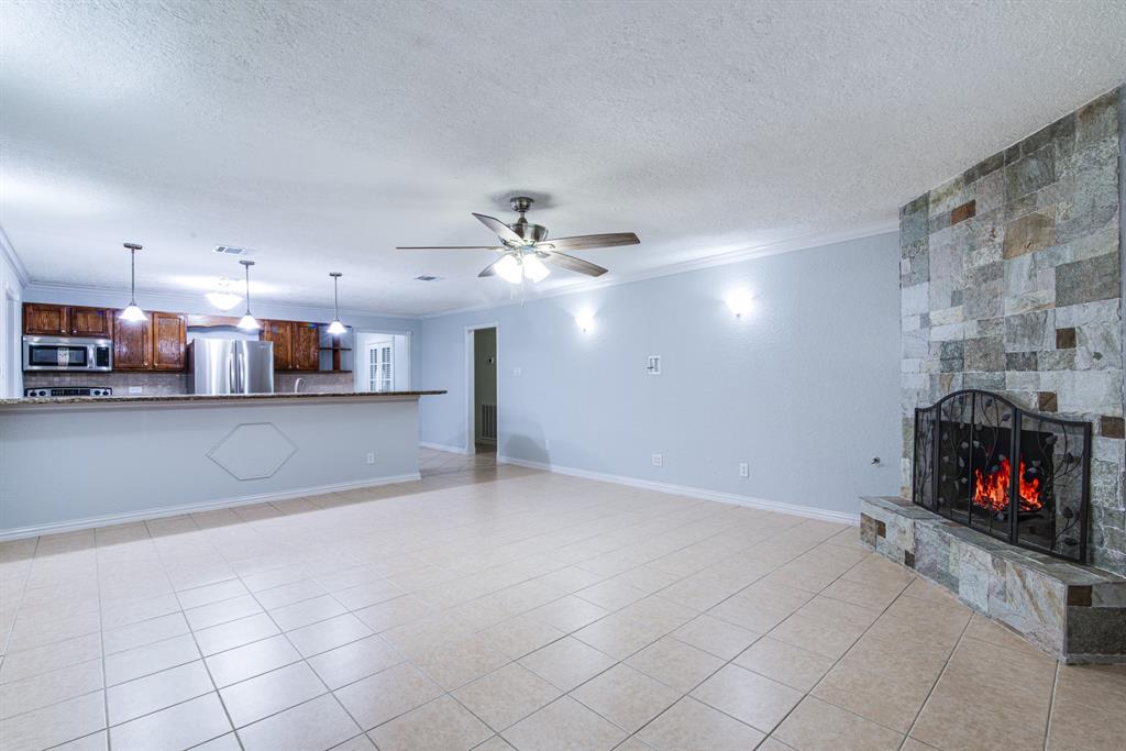 5214 Meadow Crest Street, La Porte, Texas image 13