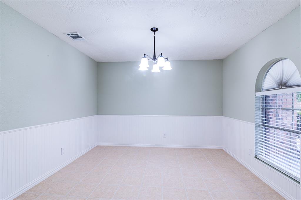 5214 Meadow Crest Street, La Porte, Texas image 6
