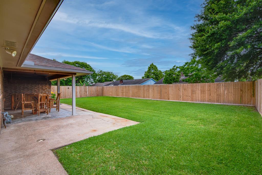 5214 Meadow Crest Street, La Porte, Texas image 29