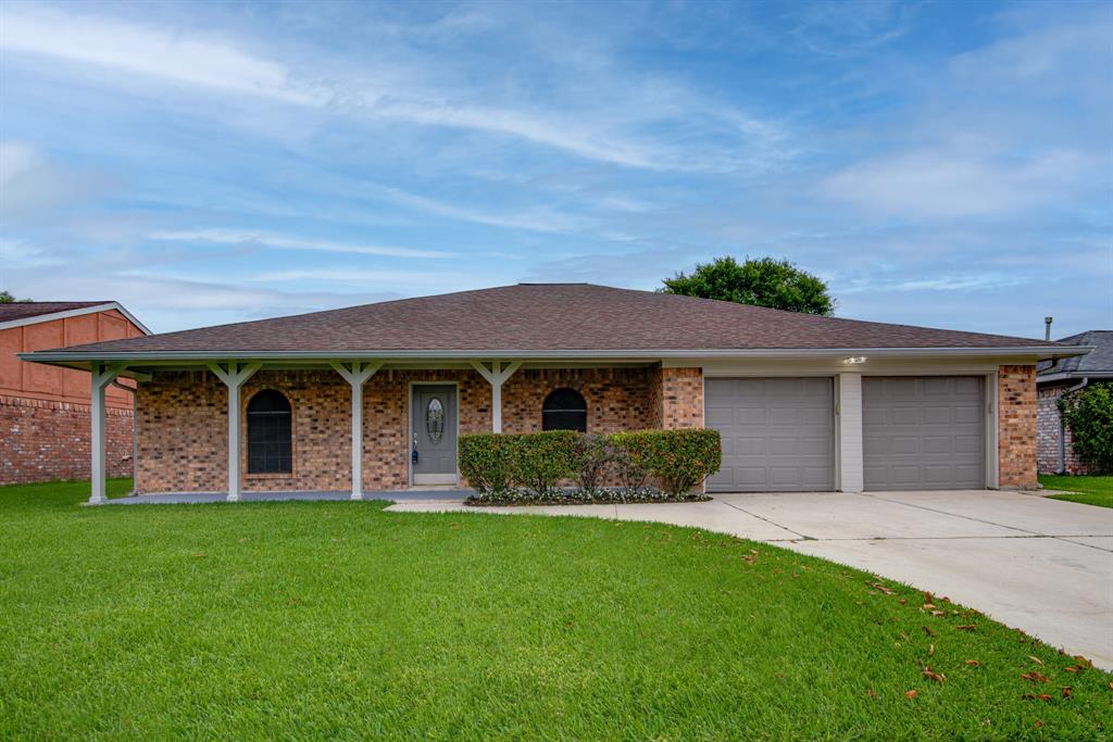 5214 Meadow Crest Street, La Porte, Texas image 1