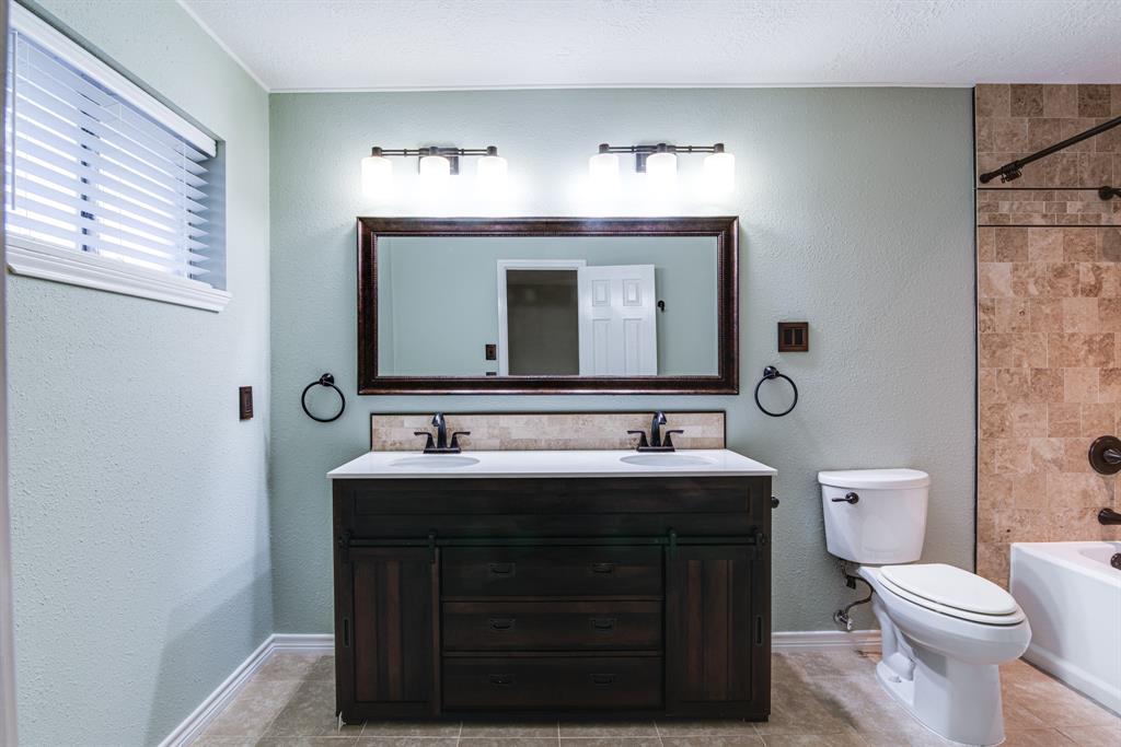 5214 Meadow Crest Street, La Porte, Texas image 18