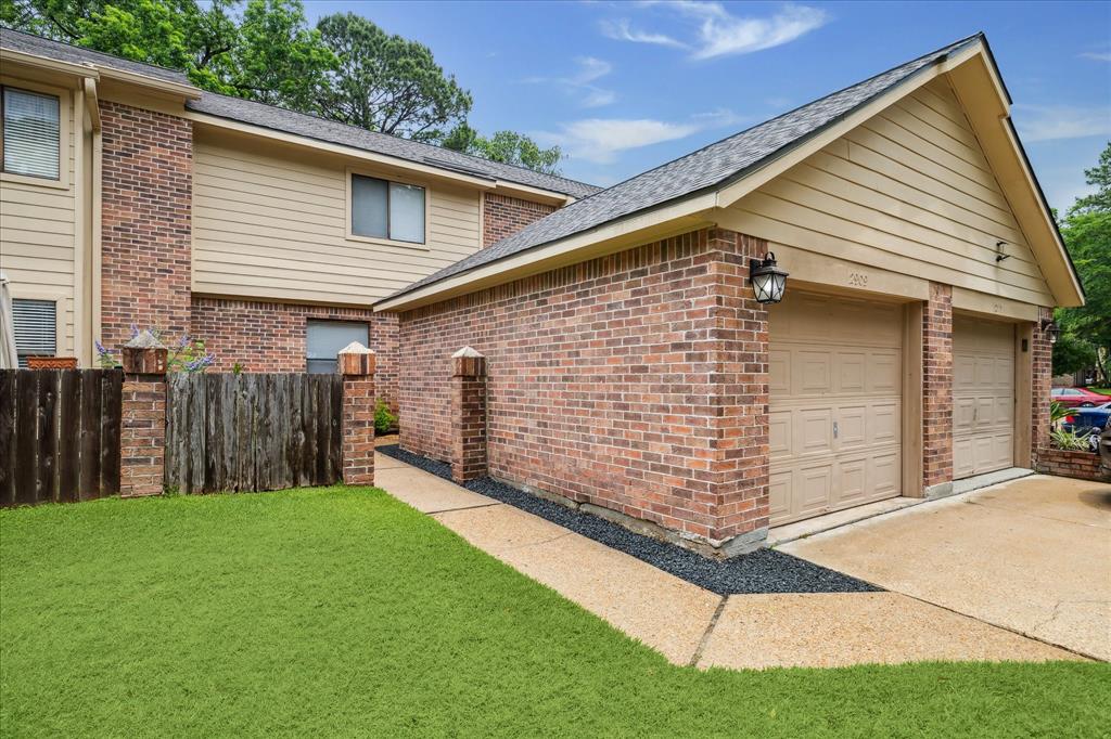 2909 Elm Grove Court, Houston, Texas image 1