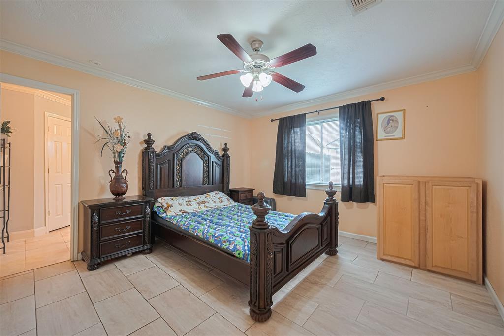 1219 Castle Glen Drive, Houston, Texas image 19