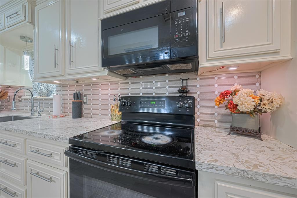1219 Castle Glen Drive, Houston, Texas image 10
