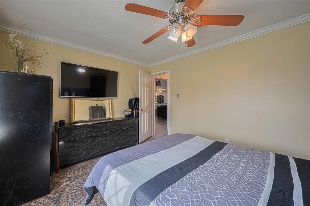 1219 Castle Glen Drive, Houston, Texas image 14