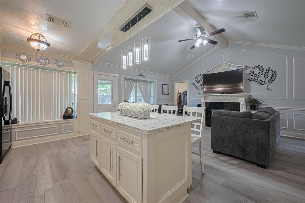 1219 Castle Glen Drive, Houston, Texas image 12