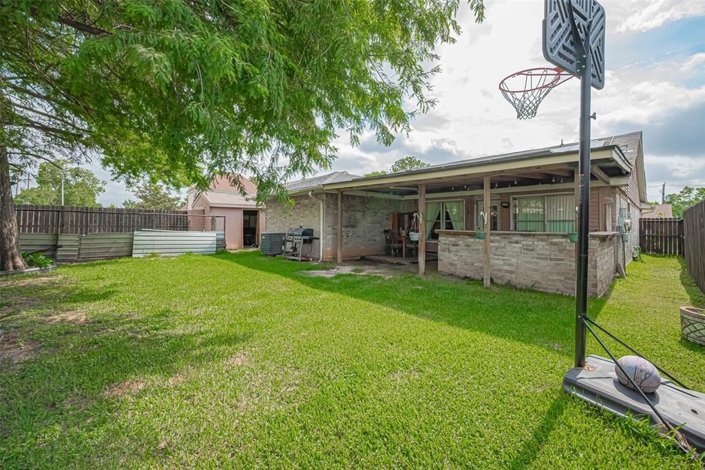 1219 Castle Glen Drive, Houston, Texas image 40