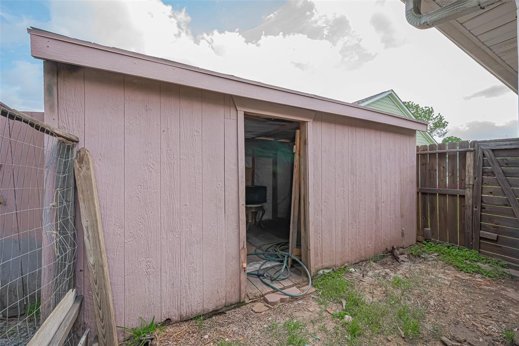 1219 Castle Glen Drive, Houston, Texas image 35
