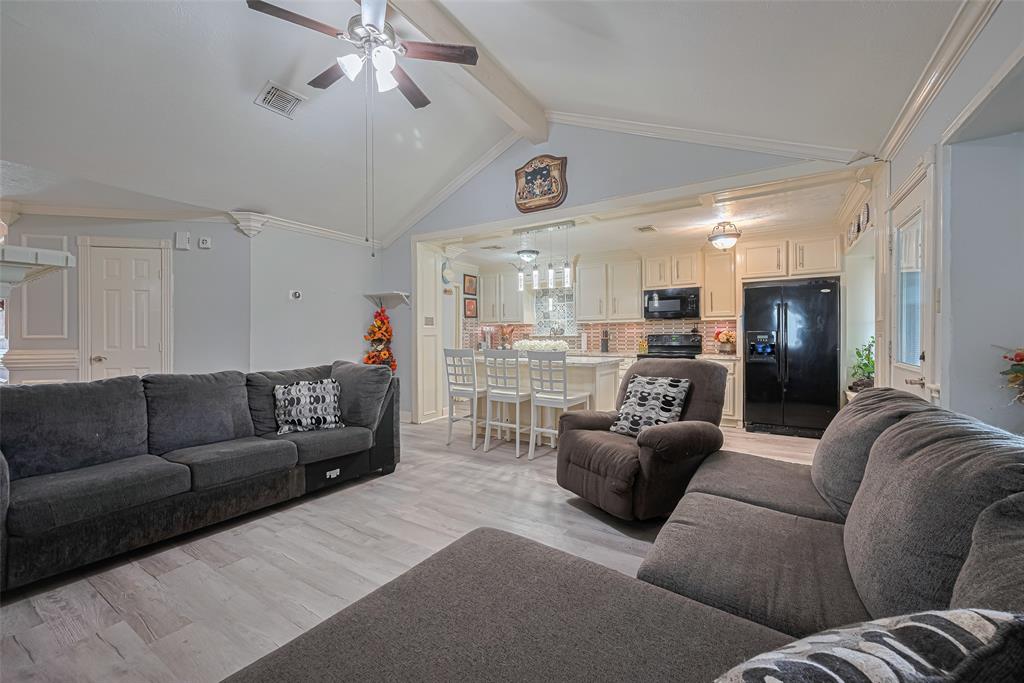 1219 Castle Glen Drive, Houston, Texas image 6