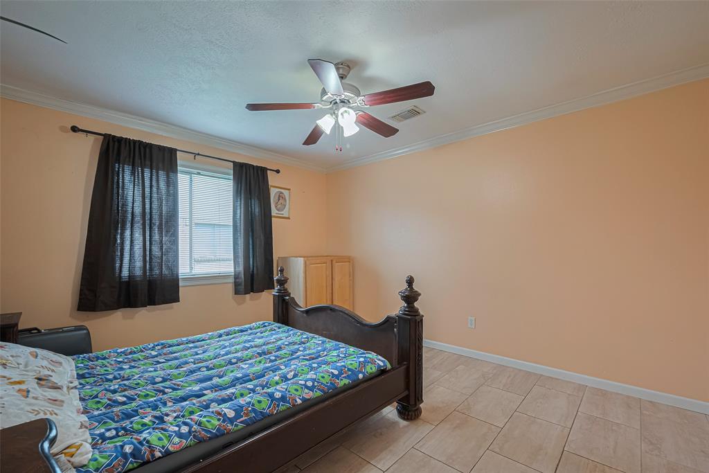 1219 Castle Glen Drive, Houston, Texas image 21