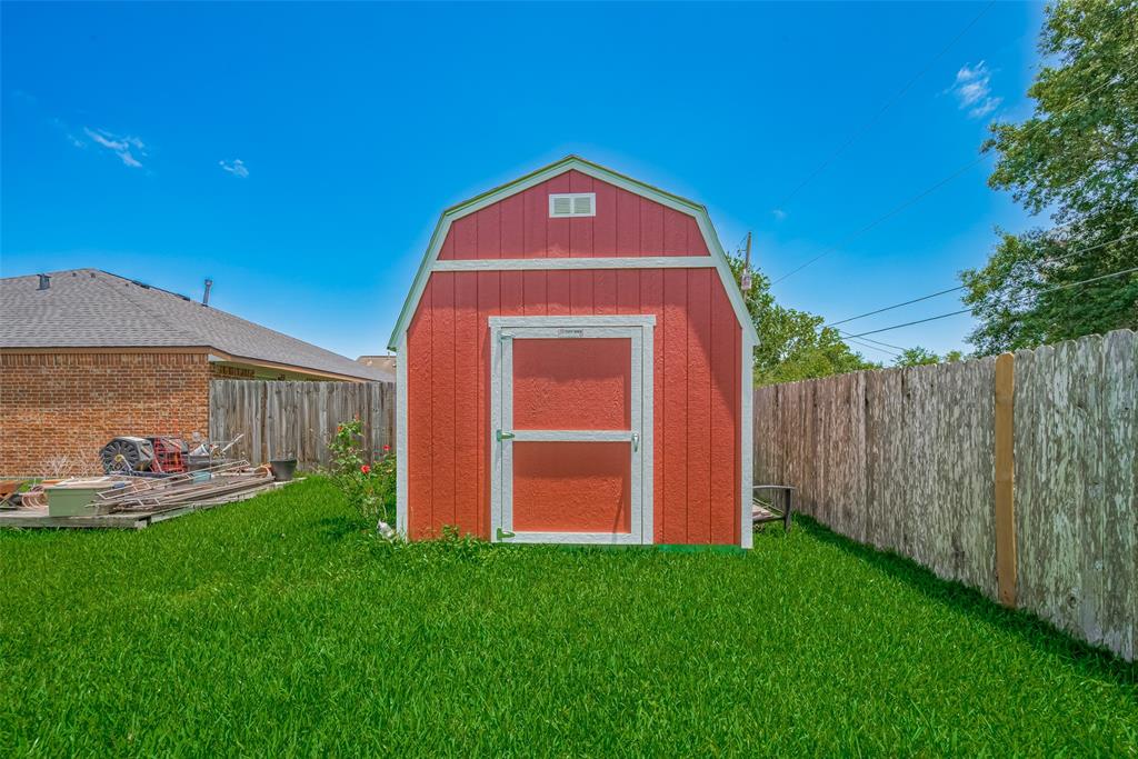 715 Fallow Lane, Alvin, Texas image 37