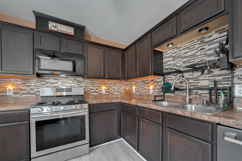 715 Fallow Lane, Alvin, Texas image 14
