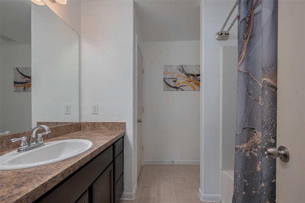 715 Fallow Lane, Alvin, Texas image 30