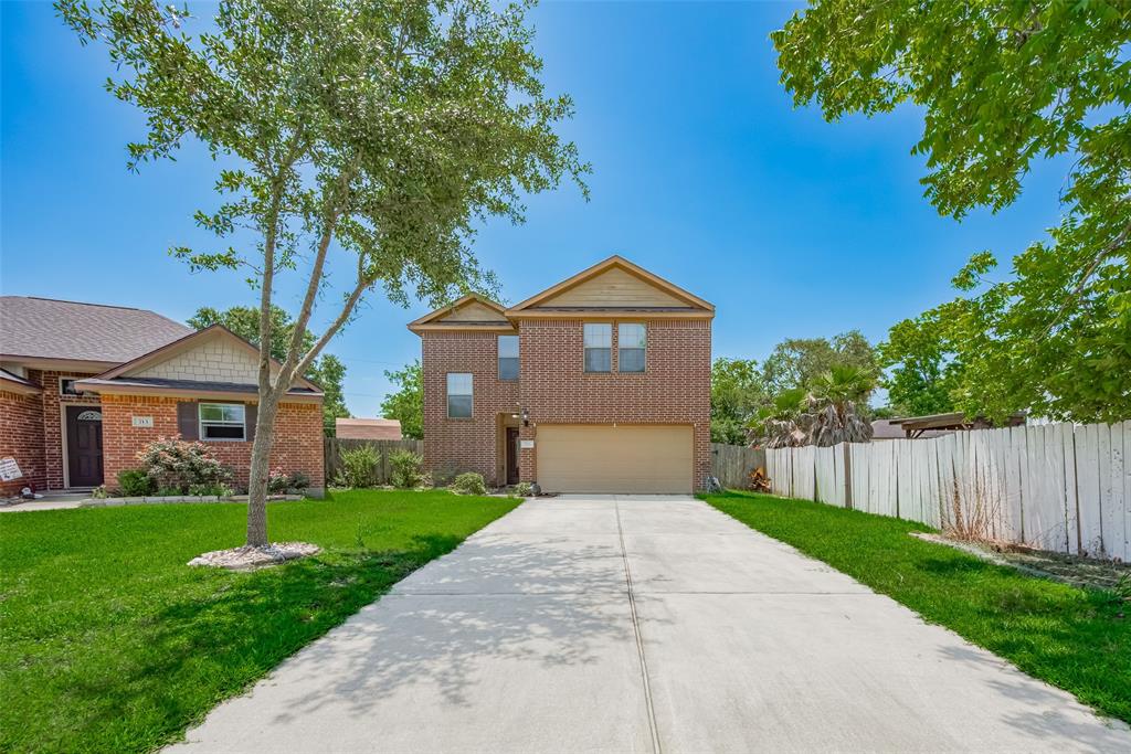 715 Fallow Lane, Alvin, Texas image 2
