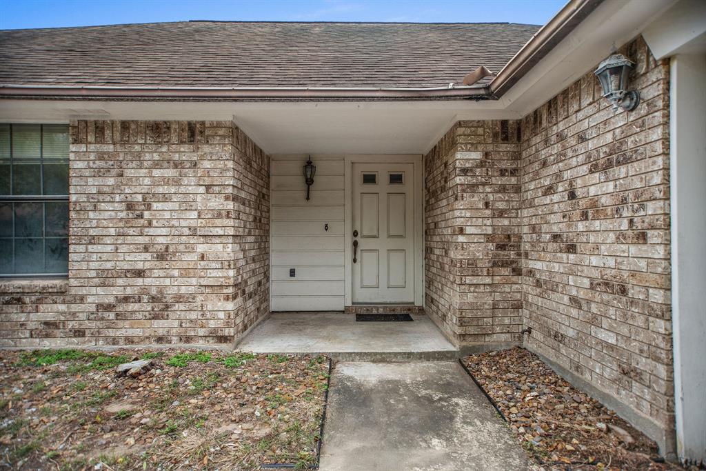 140 Timberline Drive, Port Lavaca, Texas image 2